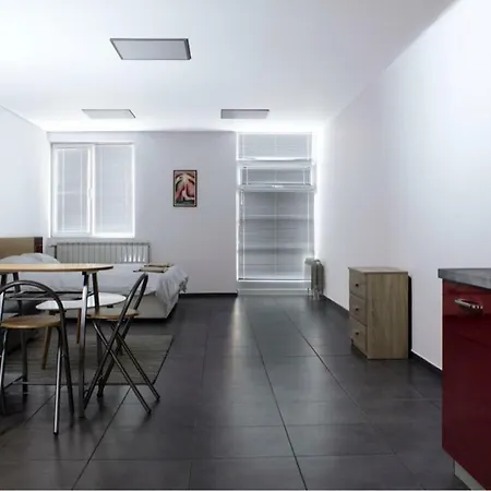 Habitación en casa particular Studio In The Center *